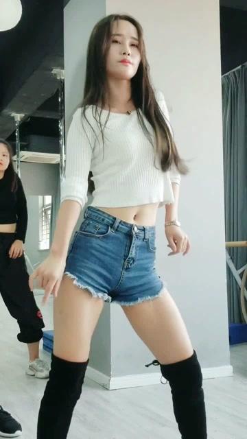 中国舞成人肩部训练视频,中国舞成人肩部训练秘籍解析