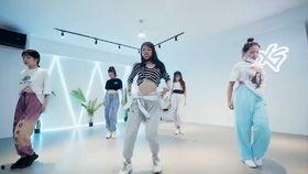 郑州成人礼痛哭视频,青春成长瞬间感动无数