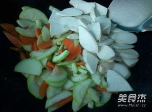 生瓜应该怎么切片吃视频,轻松掌握美味秘诀